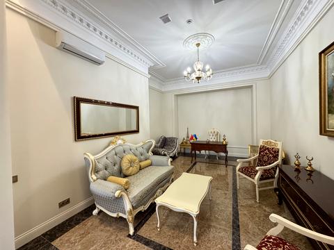 комерційна за адресою Генуезька вул., 5