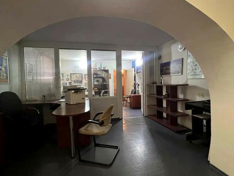 комерційна за адресою Ланжеронівська вул., 5