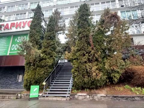 коммерческая по адресу Голосеевский просп. (40-летия Октября), 70