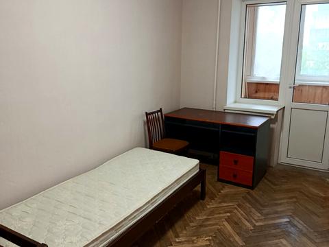 квартира за адресою Ореста Левицького вул. (Академіка Курчатова), 11