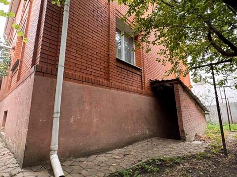 будинок за адресою Левітана вул.