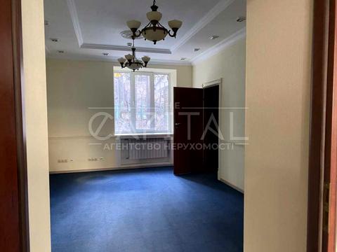 комерційна за адресою Лесі Українки бульв., 6