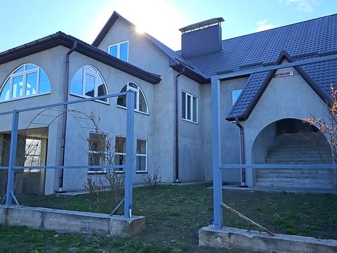 будинок за адресою Приозерна вул.