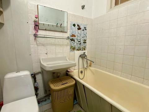 квартира за адресою Космонавтів вул., 21/2