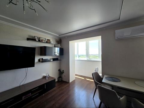 квартира за адресою Космонавтів просп., 79