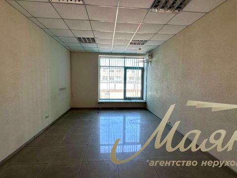 комерційна за адресою Новокостянтинівська вул., 1-В