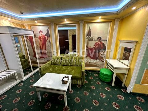 комерційна за адресою Тулузи вул., 3-Б