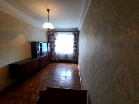 квартира за адресою Космонавтів вул., 6