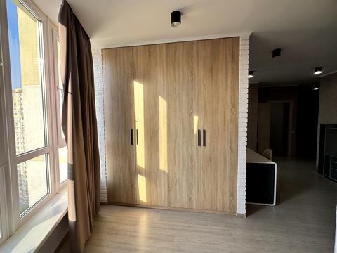 квартира за адресою Анни Ахматової вул., 22