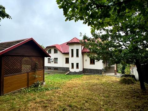 коммерческая по адресу Червона гора, 1