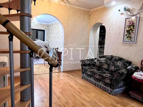 дом по адресу Святотроїцька