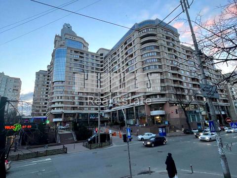 комерційна за адресою Жилянська вул., 59