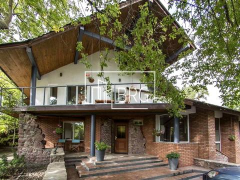 будинок за адресою Анатолія Солов'яненка вул.