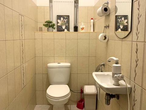 комерційна за адресою Павлівська вул., 17