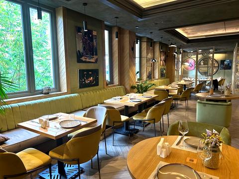 комерційна за адресою Софіївська вул., 14