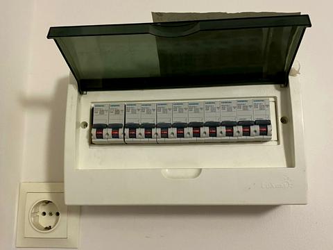 квартира за адресою Ревуцького вул., 19/1