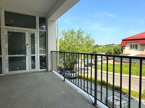 комерційна за адресою Бережанська вул., 56