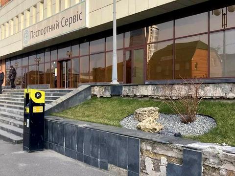 коммерческая по адресу вулиця Павла Нірінберга, 1А