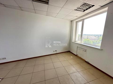 комерційна за адресою Володимирська вул., 57А