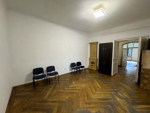 квартира за адресою Дорошенка вул., 48