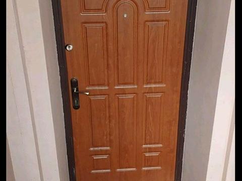 комерційна за адресою Аскольдівська вул., 1