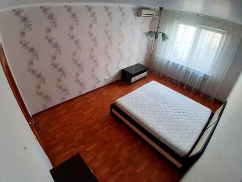 квартира за адресою Анни Ахматової вул., 28