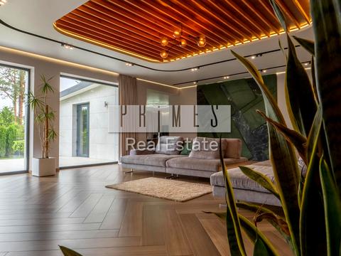 будинок за адресою Молодіжна вул.