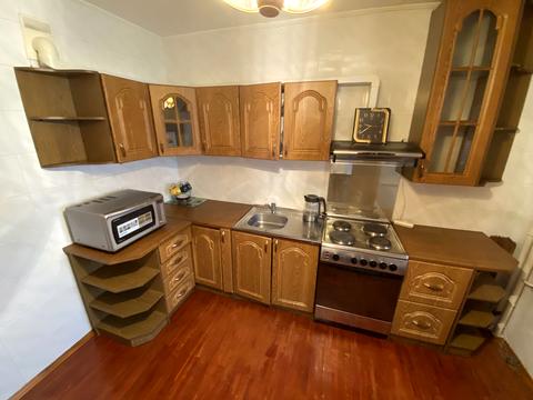 квартира по адресу Ревуцкого ул., 42-А