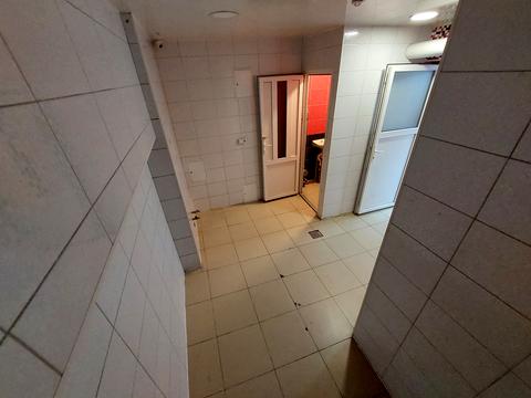 комерційна за адресою Івана Величковського вул., 30а