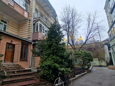 коммерческая по адресу Трёхсвятительская ул., 13