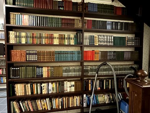 будинок за адресою Стежки вул.