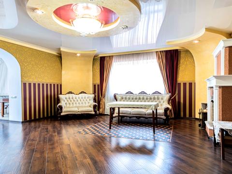 будинок за адресою Героїв Дніпра вул.