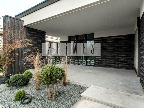 будинок за адресою Довженка вул.