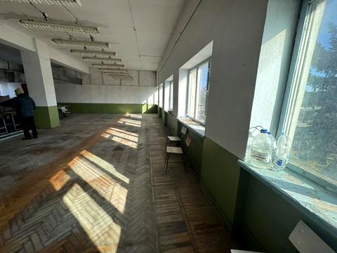 комерційна за адресою Шкільна вул., 1
