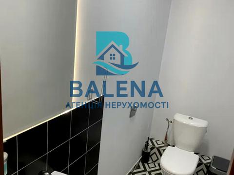 комерційна за адресою Межигірська вул., 87-А