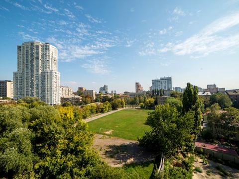 квартира за адресою вул. Мирного Панаса, 1
