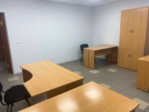 комерційна за адресою Левка Лук'яненка вул. (Маршала Тимошенка), 29-В