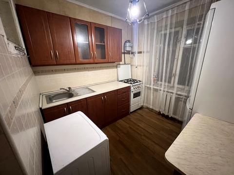 квартира по адресу Строителей ул., 12