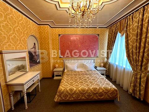 комерційна за адресою Тулузи вул., 3-Б