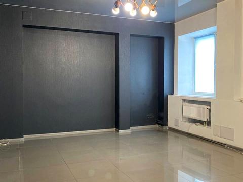 комерційна за адресою Мечникова вул. (Кловський), 18