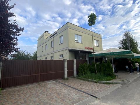 комерційна за адресою Назарія Яремчука вул., 14