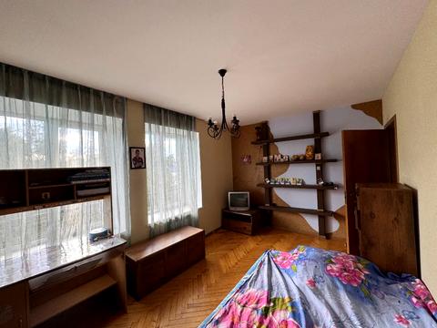 квартира за адресою Ніла Армстронга вул. (Казакова), 4