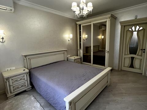 квартира за адресою Зоряна вул., 6