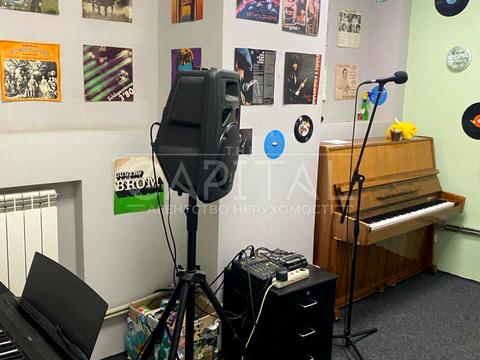 комерційна за адресою Васильківська вул., 15/14