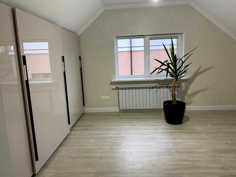 дом по адресу М'ятна, 10