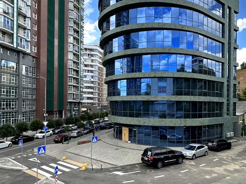 комерційна за адресою Академіка Філатова вул., 5