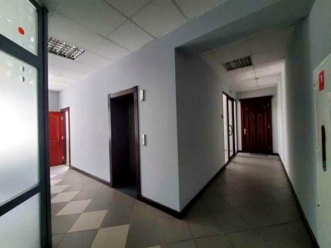 комерційна за адресою Ігорівська вул., 12б