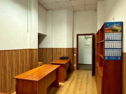 комерційна за адресою Круглоуніверситетська вул., 7