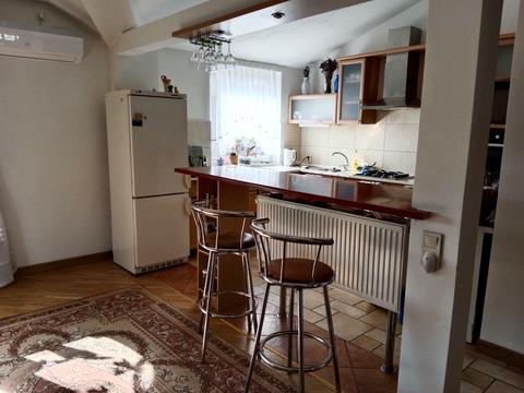 квартира за адресою Карпатської Січі вул., 8