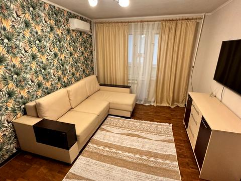 квартира за адресою В'ячеслава Чорновола вул., 10